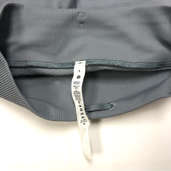 Lululemon grey 8” inseam bike shorts Size 8 - Picture 2 of 8
